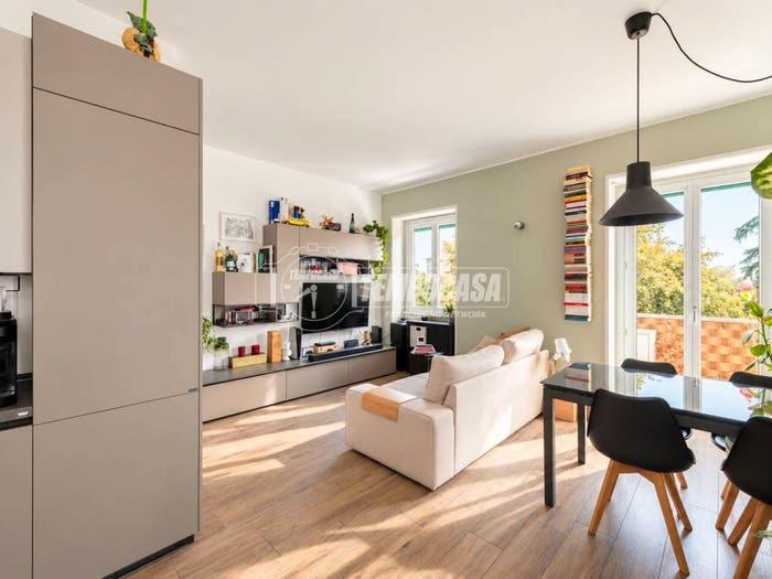 Appartamento bilocale in vendita in Via dei Tulipani, Giambellino, Milano
