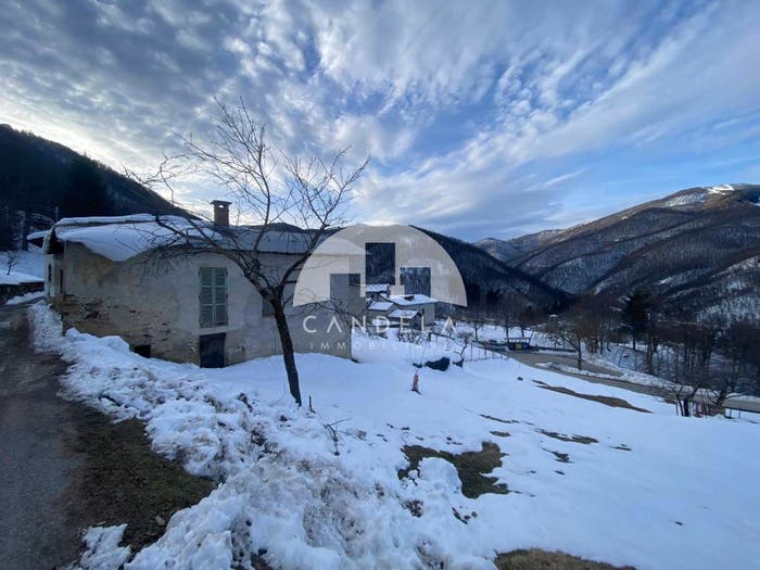 Casa quadrilocale in vendita in Via Villa, Centro, Pamparato