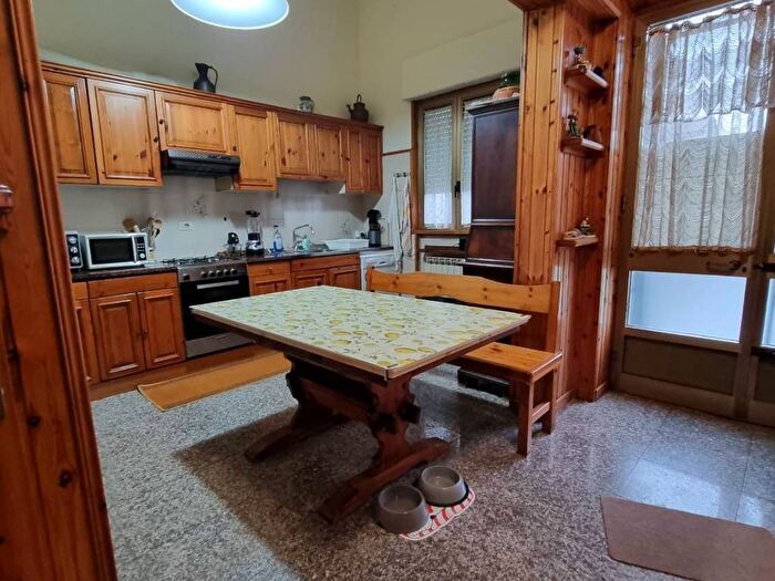 Casa con 6 locali in vendita in Centro, Viareggio
