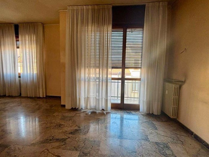 Appartamento con 6 locali in vendita in Centro, Mantova