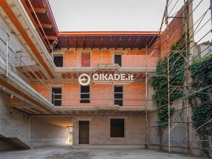 Casa con 6 locali in vendita in Via Sardegna, Dolianova