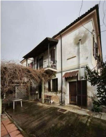 Appartamento quadrilocale in vendita in Via Emilia, Centro, Torrazza Coste