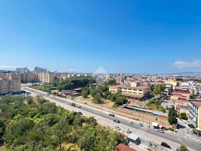 Appartamento con 5 locali in vendita in Via Attila Sallustro, Ponticelli, Napoli