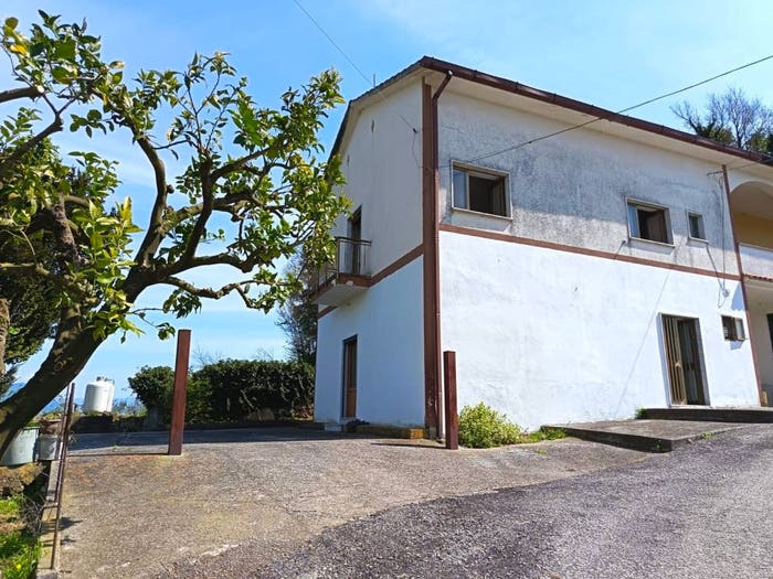 Casa con 5 locali in vendita in Via Morretiello, Ruviano