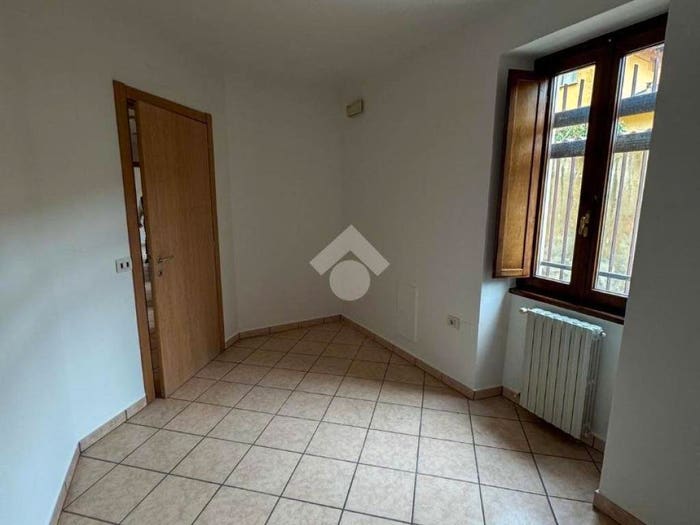 Appartamento trilocale in vendita in Viale Monte Grappa, Centro, Castel Goffredo