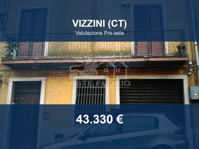 Appartamento con 6 locali in vendita in Via Matteo Agosta, Vizzini