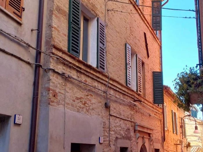 Casa con 5 locali in vendita in Appignano