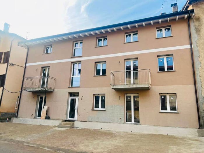 Appartamento trilocale in vendita in Via Sagrato Parrocchiale SNC, Cremenaga