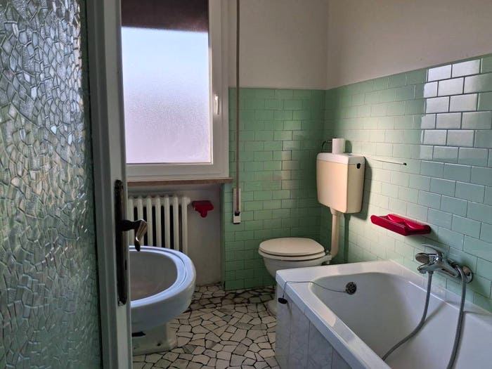 Appartamento trilocale in vendita in Via Bologna, Foro Boario, Ferrara