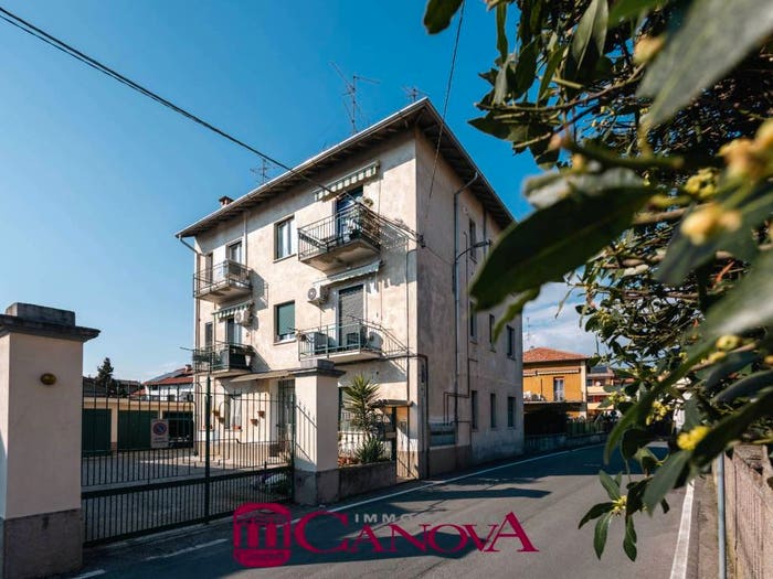 Appartamento bilocale in vendita in Lomazzo