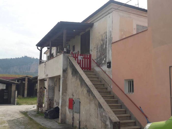 Appartamento con 5 locali in vendita in Strada Provinciale AlannoScafa, Alanno Scalo, Alanno