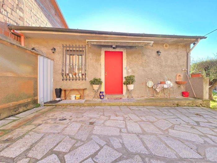 Casa quadrilocale in vendita in Camaiore Paese, Camaiore