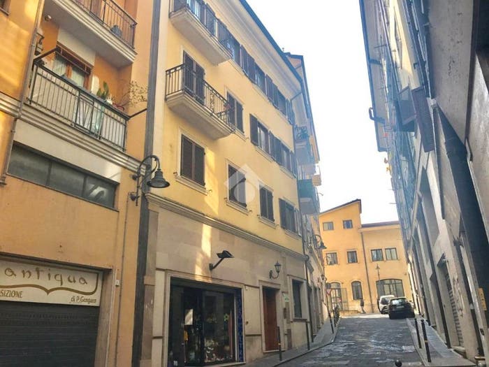 Casa trilocale in vendita in Via Carmine, Emanuele II C Colombo Morelli e Silvati, Avellino