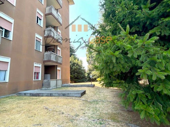 Appartamento trilocale in vendita in Via Pallanza, Borsano, Busto Arsizio