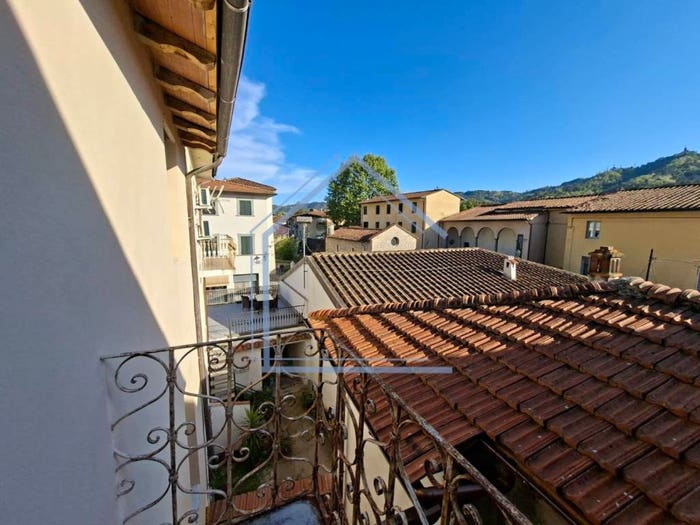 Casa con 5 locali in vendita in Camaiore Paese, Camaiore