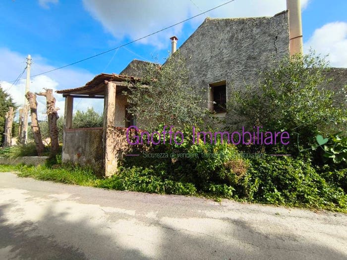 Appartamento con 5 locali in vendita in Via Tangi, Erice