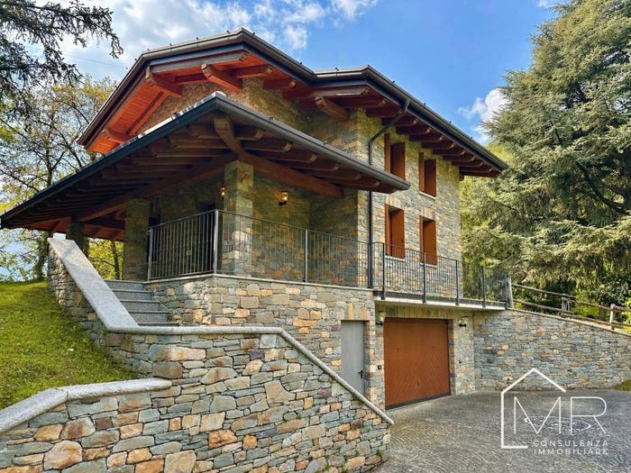 Casa con 5 locali in vendita in Malegno