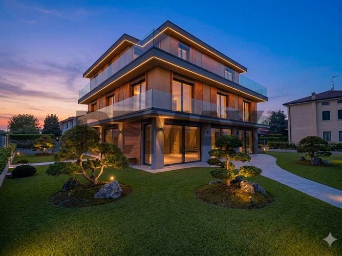Casa con 6 locali in vendita in Sandrà, Castelnuovo del Garda