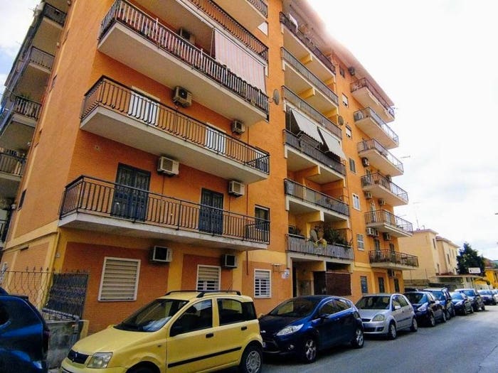 Appartamento con 6 locali in vendita in Via Giuseppe Verdi, Centro, Acerra