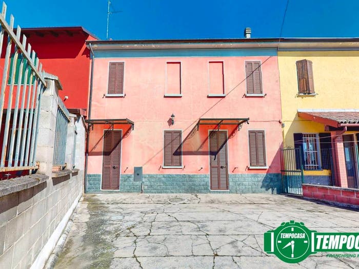 Casa trilocale in vendita in Via Savoia, Centro, Frascarolo