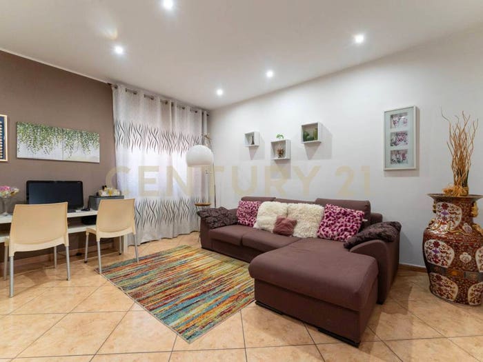 Appartamento con 6 locali in vendita in Viale Bummacaro, Librino Zia Lisa, Catania
