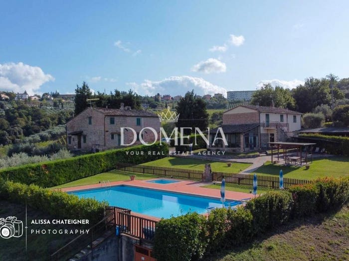 Casa con 6 locali in vendita in Centro, Montaione