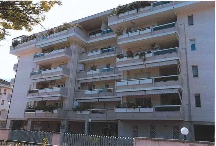 Appartamento con 6 locali in vendita in Viale abruzzo, Chieti Scalo, Chieti