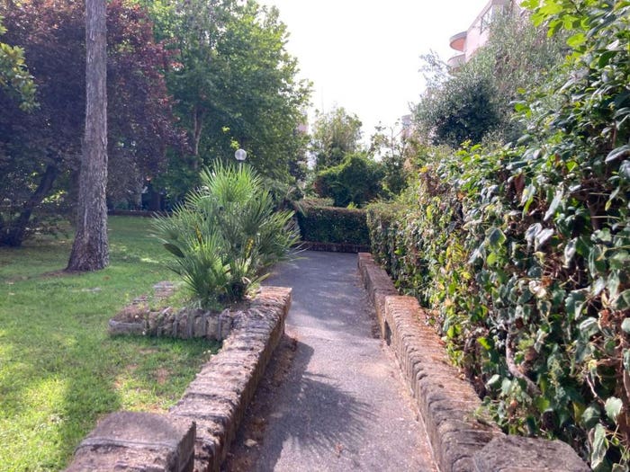 Appartamento quadrilocale in vendita in Via Poggio Verde, Casetta Mattei Corviale, Roma