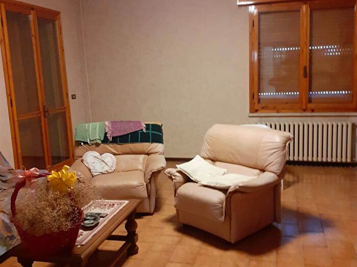 Casa quadrilocale in vendita in Quistello