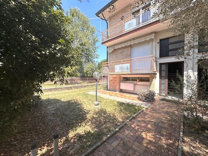 Casa con 6 locali in vendita in Vicolo Fratelli Marulli, Centro, Piombino Dese