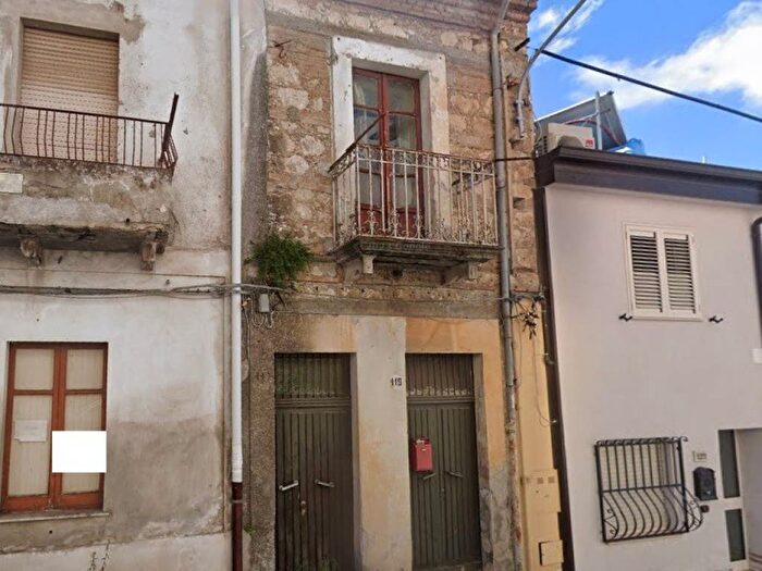 Casa quadrilocale in vendita in Via Domenico Marincola Pistoia, Sala, Catanzaro
