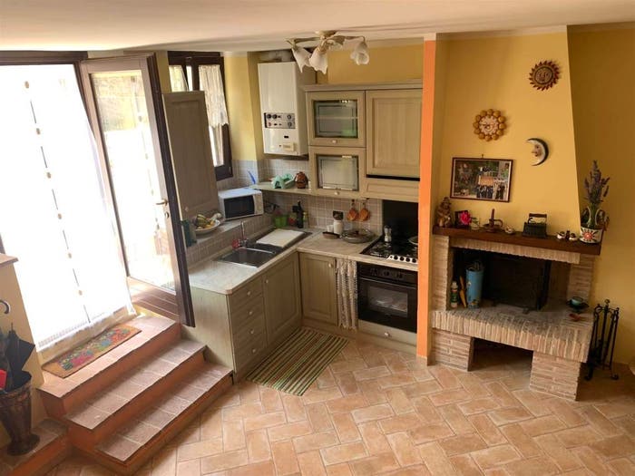 Casa con 5 locali in vendita in Frazione Morro, Morro, Camerino