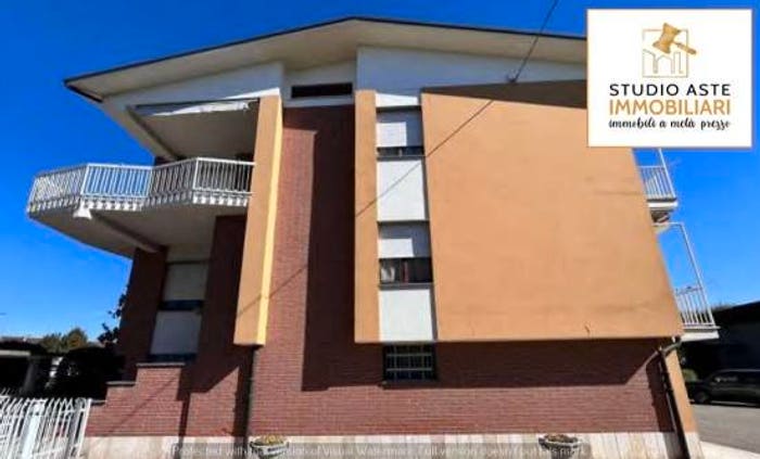 Casa con 6 locali in vendita in Corso Unità d'Italia, Scaparone Biglini Magliano, Alba