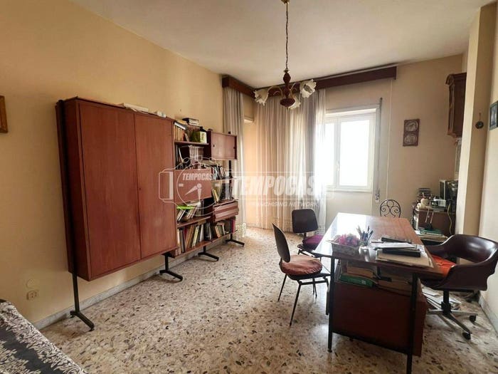 Appartamento trilocale in vendita in Via Cincinnato, Fuorigrotta, Napoli