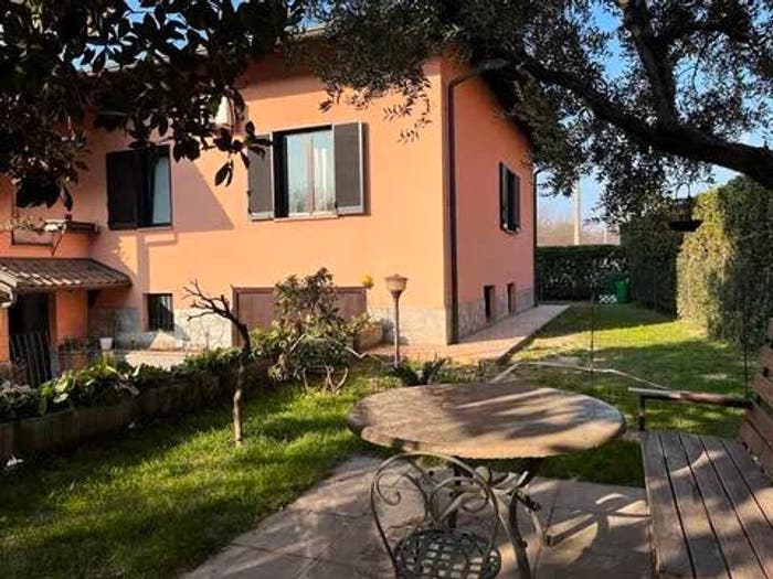 Casa con 6 locali in vendita in Via Buonarroti, Madonna in Campagna, Gallarate