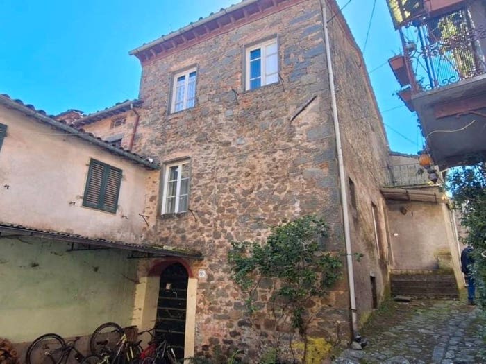 Casa con 5 locali in vendita in Bagni di Lucca