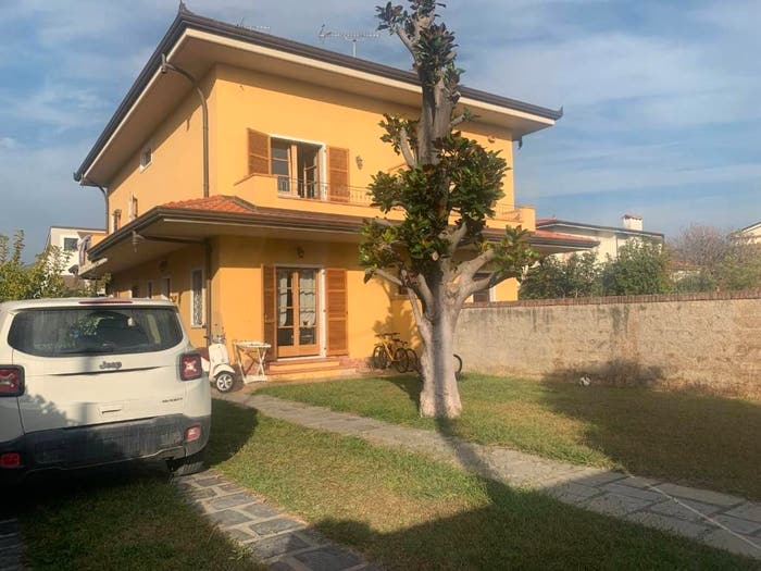Casa con 6 locali in vendita in Via Bassagrande, Marina di Carrara, Carrara
