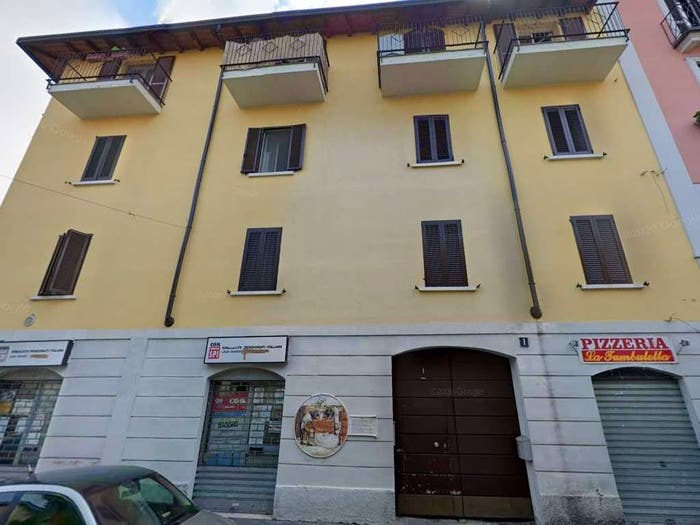 Appartamento trilocale in vendita in piazza Anita Garibaldi, Baggio, Milano