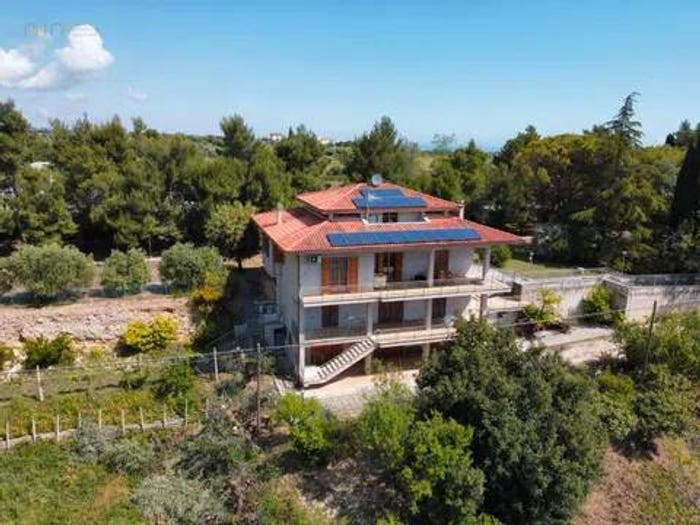 Casa con 6 locali in vendita in Strada Provinciale Cuprense, Grottammare