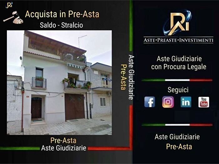 Appartamento con 6 locali in vendita in Via Pier Delle Vigne A, Apricena