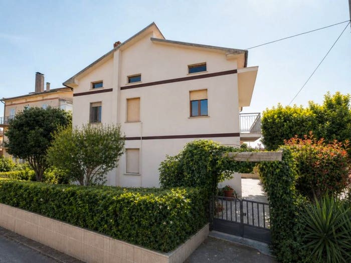Casa con 6 locali in vendita in Via San Rocco, Centro, Controguerra