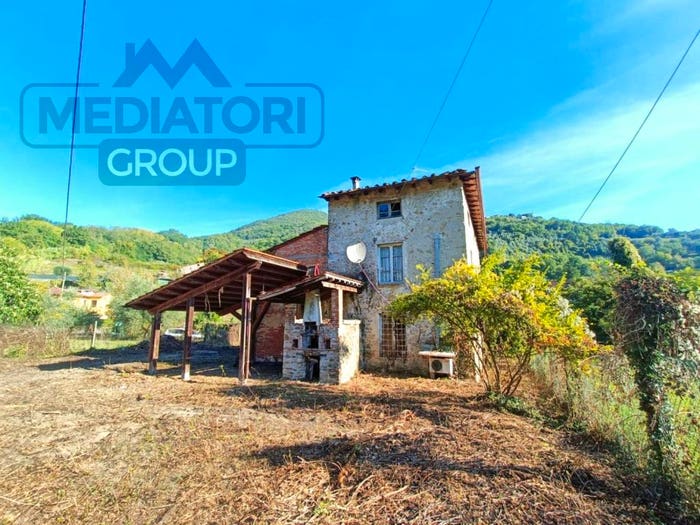 Casa con 6 locali in vendita in Via Comunale, Valdottavo, Borgo a Mozzano