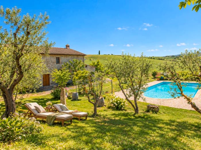 Casa con 6 locali in vendita in Via Circonvallazione Cinigiano, Cinigiano