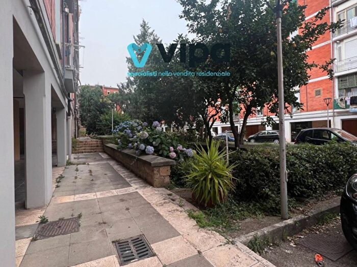 Appartamento quadrilocale in vendita in Via Settembre, Via Ruggiero, Caserta