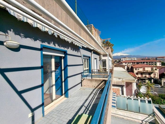 Appartamento trilocale in vendita in Viale Mario Rapisardi, Rapisardi, Catania