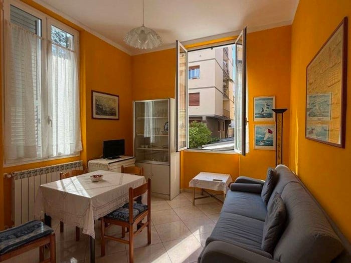 Appartamento trilocale in vendita in Via Montello, Centro, Bordighera