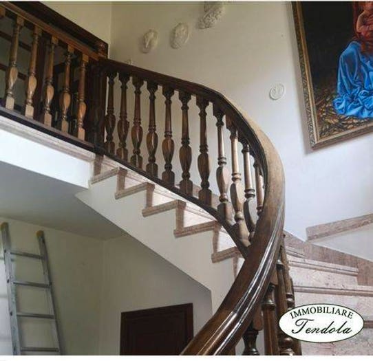 Casa con 6 locali in vendita in Castelnuovo Magra
