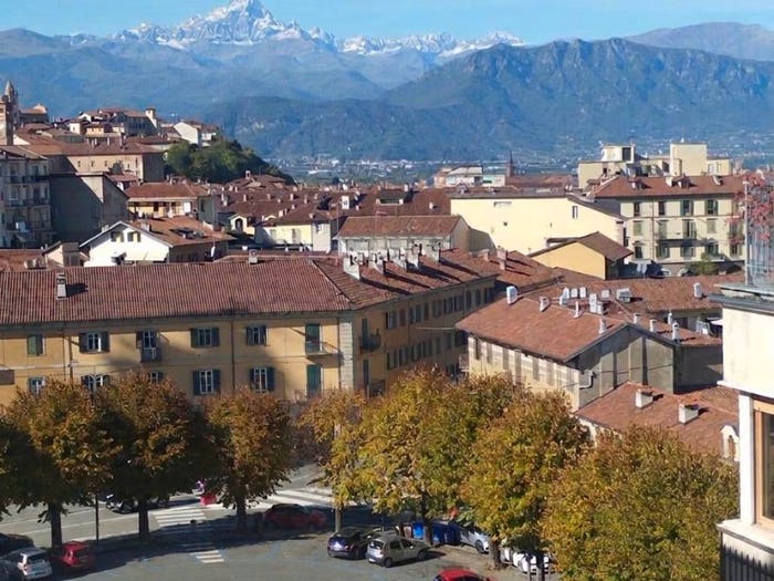 Appartamento bilocale in affitto in Piazza Giuseppe Garibaldi, Centro, Saluzzo