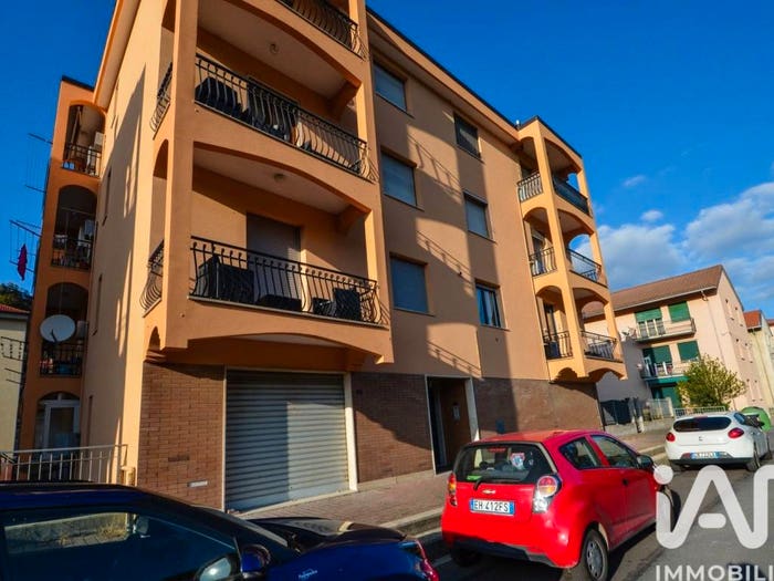 Appartamento quadrilocale in vendita in Via Donegani, Bormida Genepro, Cengio