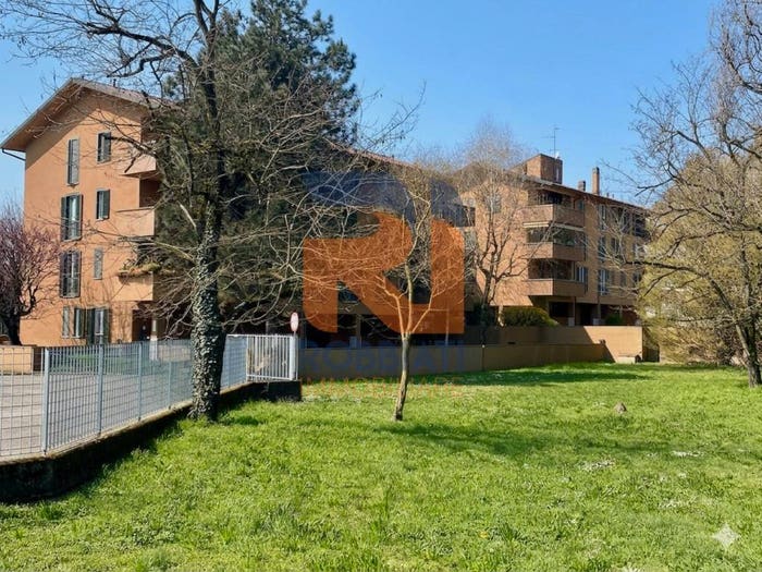 Appartamento trilocale in vendita in Strada Leona, Borgo Alto, Pavia